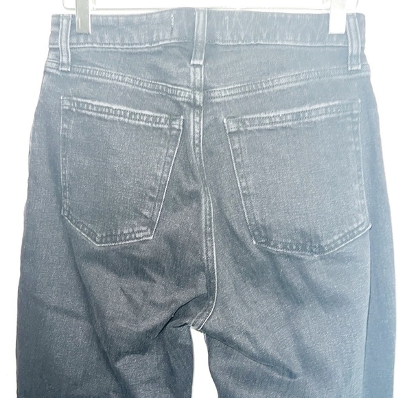 Abercrombie & Fitch Curve Love Black Distressed The Mom High Rise Raw Hem Jean - Picture 7 of 9